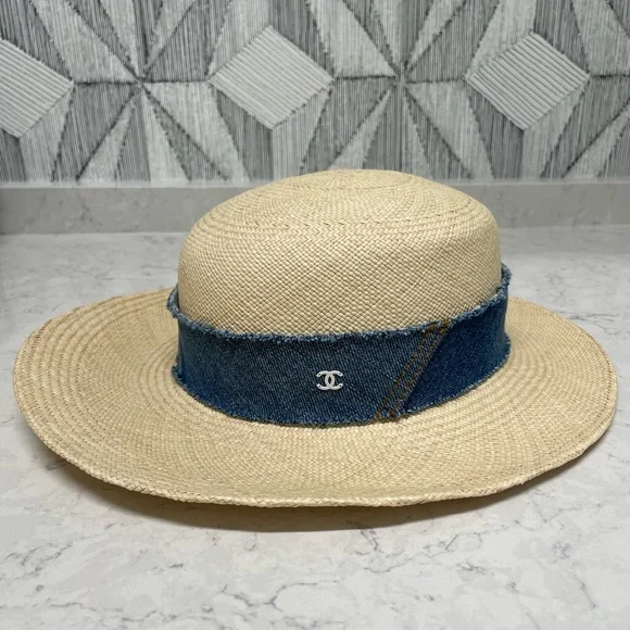 Chanel Beige and Blue Denim Trim Raffia Straw Fedora Hat CHANEL BEIGE BLUE DENIM TRIM RAFFIA STRAW FEDORA HAT CAP S  main image 4